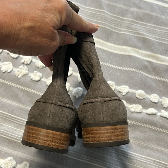 Ugg ankle boots - Picture 4 of 6